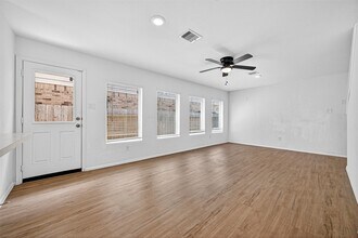 Building Photo - 27003 Euphonia Grn Ln