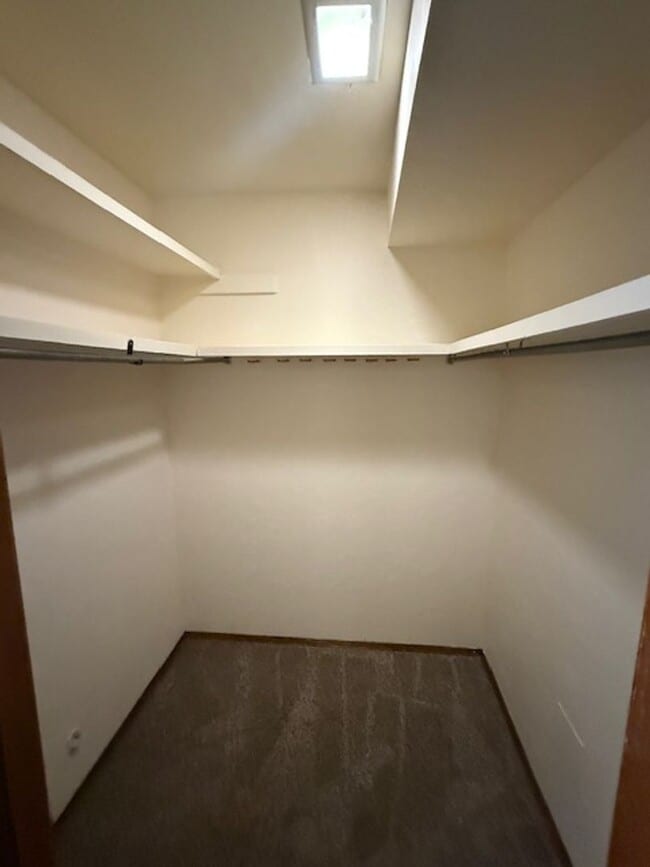 Building Photo - Cute hide away in the NE heights