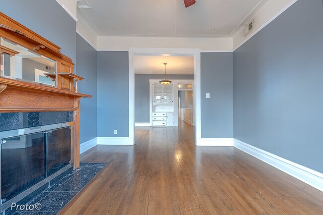 Building Photo - 870 N Franklin St