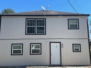 Building Photo - 4577 Ector Ave