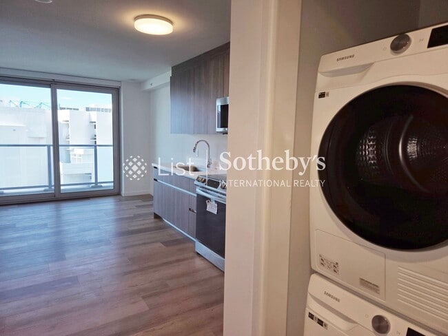 Photo - The Park on Keeaumoku #1310R | Honolulu, HI Apartment