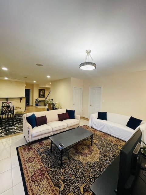 Foto del edificio - 445 Knoll St NW