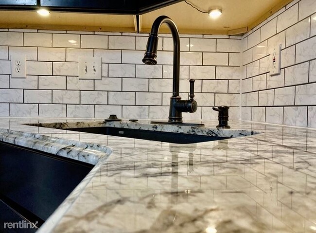Foto del edificio - 2 br, 2 bath Condo - 2311 Kratky Rd C Unit C