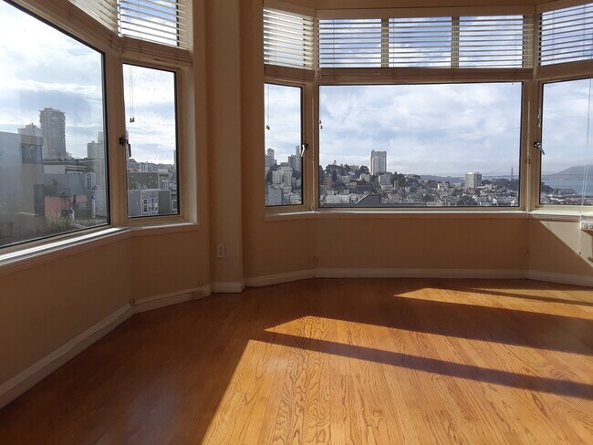 Building Photo - 290 Lombard St
