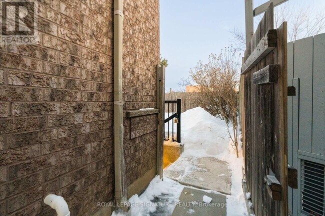 Building Photo - 21 Sewells Ln