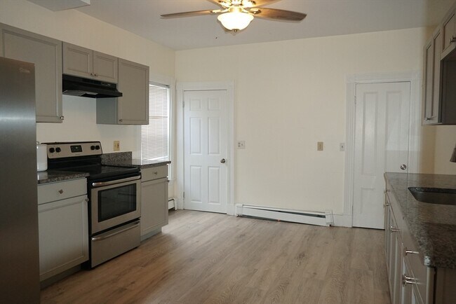 Building Photo - 30 Greylock Ave