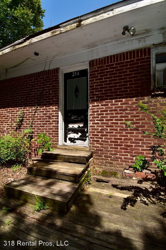 Building Photo - 2 br, 1 bath House - 214 W Colorado