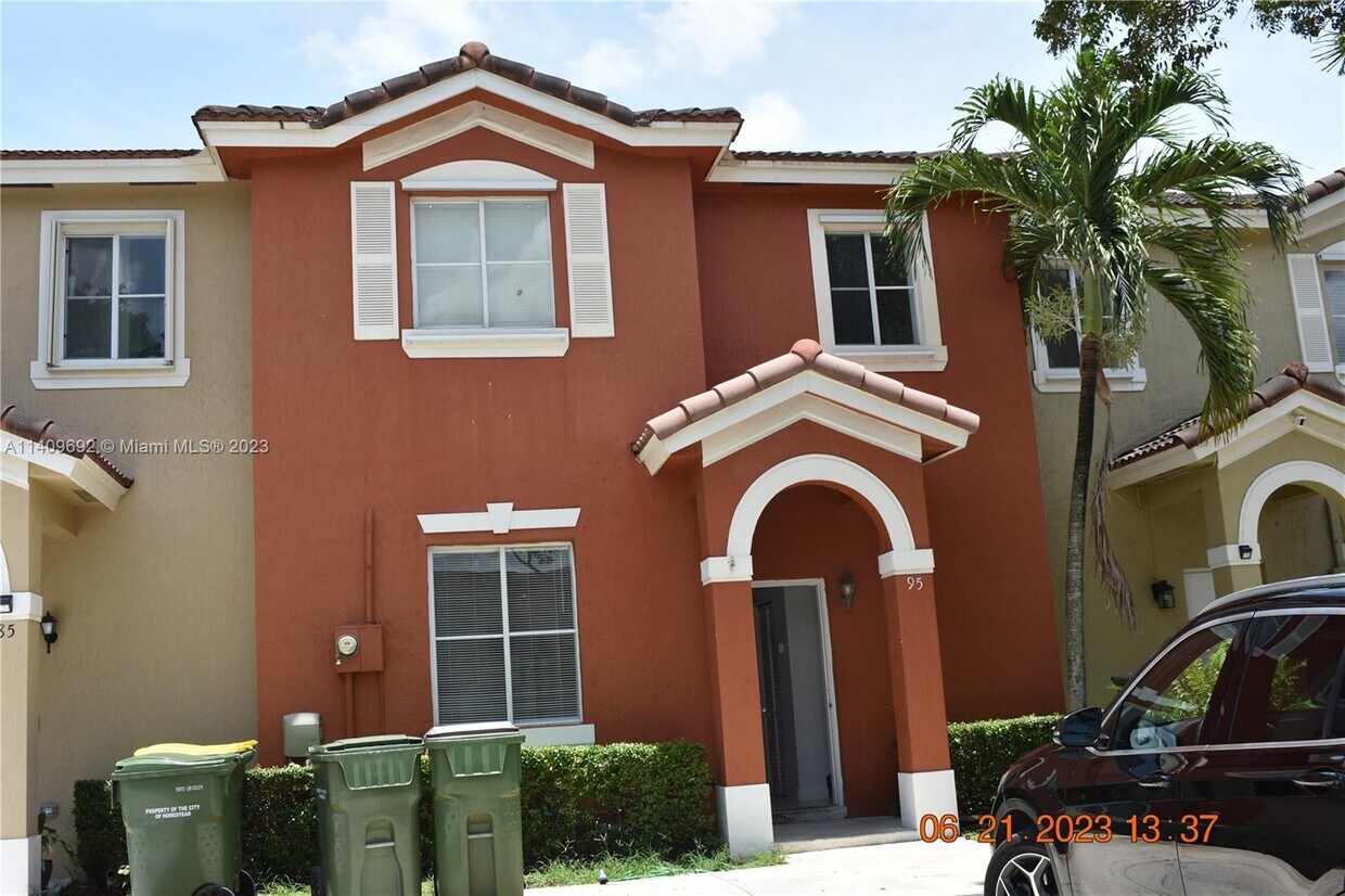 Primary Photo - 95 SW 15th Terrace