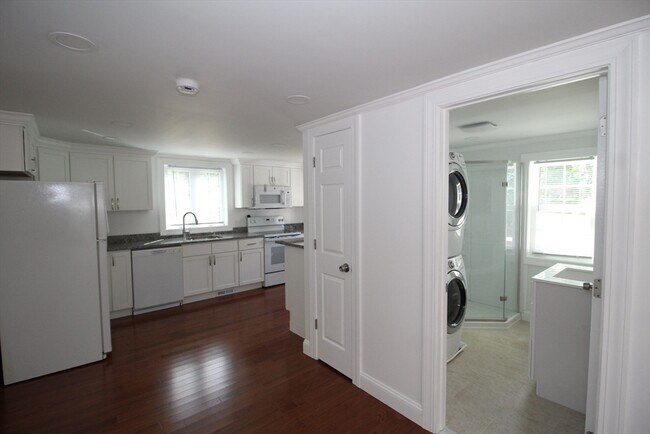 Foto del edificio - 96 Walnut Ln