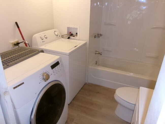 Foto del edificio - 1321-1323 Five Mile