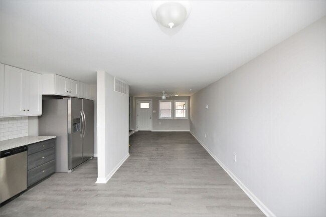 Foto del edificio - Lovely Dundalk 3bd/2ba Renovated rowhome w...