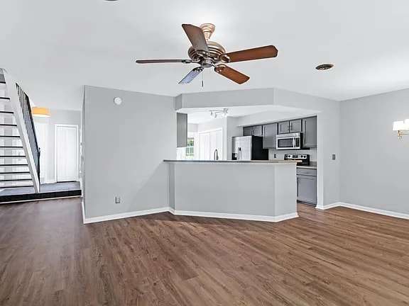 Building Photo - 1120 Monaco Dr