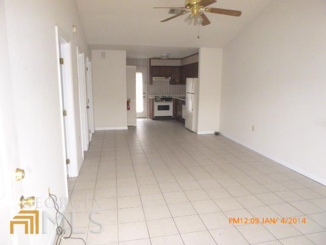 Foto del edificio - 140 Lanier Dr