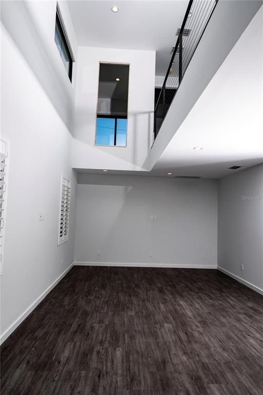 Foto del edificio - 330 31st Ave N