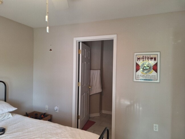 Photo - Walking distance to UT/ Very short walk Apartment