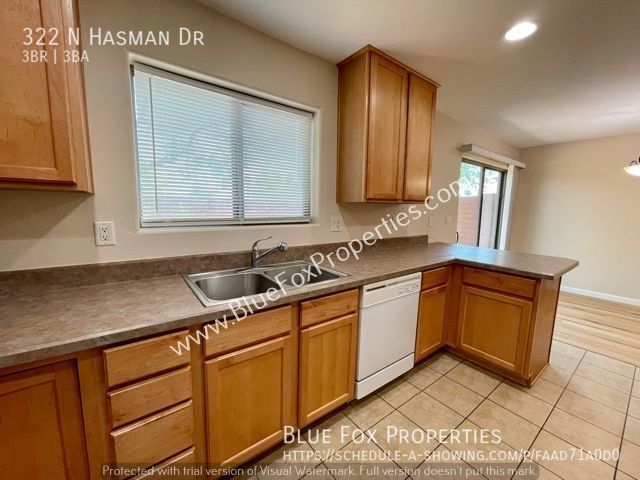 Building Photo - 322 N Hasman Dr