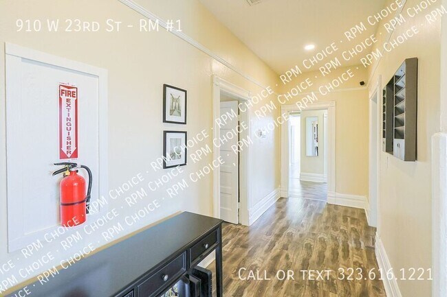 Building Photo - 910 W 23rd St