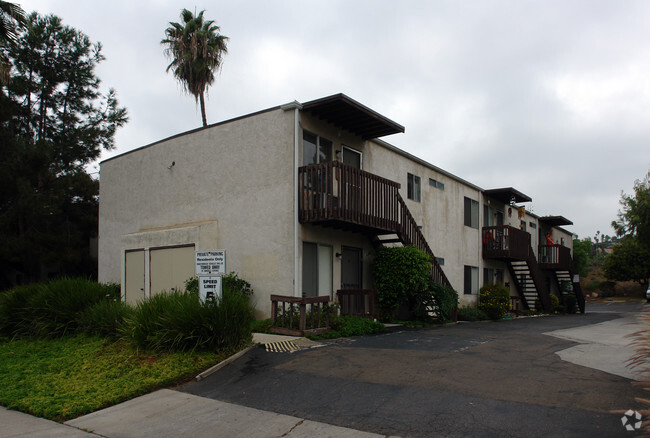 Foto del edificio - Casa De Oro Senior Apartments