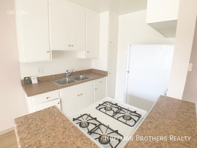 Building Photo - 12620 Caswell Ave