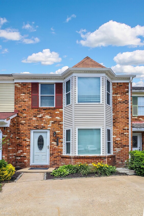 Primary Photo - 3 br, 2.5 bath Townhome - 5632 Gates Landi...