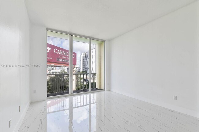 Foto del edificio - 1350 NW 8th Ct