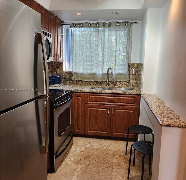 Foto del edificio - 1914 SW 17th Ct