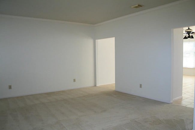 Building Photo - 14415 Cypress Falls Dr