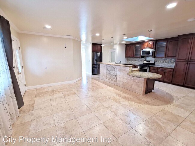Building Photo - 3 br, 2 bath House - 7460 Baltic St.