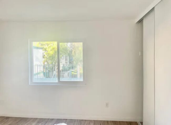 Building Photo - 1811 E Grand Ave