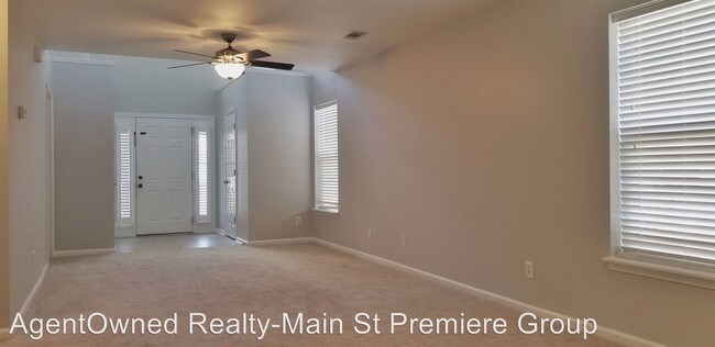 Building Photo - 4 br, 2.5 bath House - 9146 Maple Grove Drive