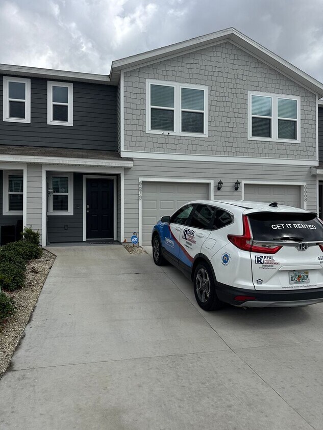 Primary Photo - Beautiful Townhome Community Close to Ever...