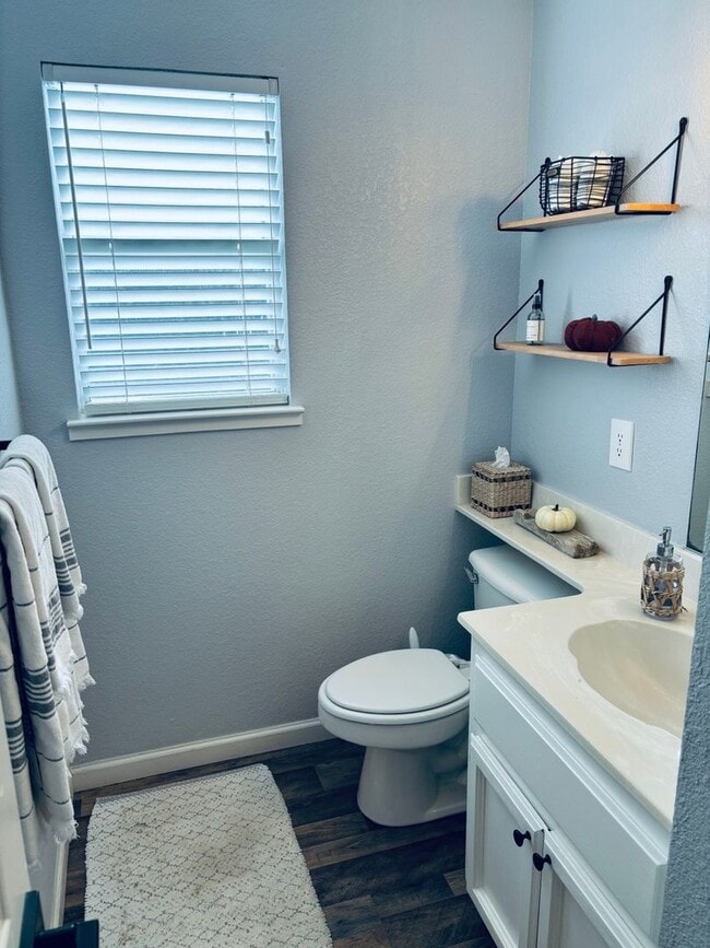 Building Photo - Charming 3BR Auburn Home