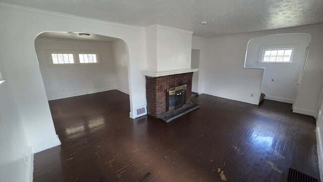 Foto del edificio - "Single Family Home in Garfield Heights - 1368 Sq Ft of Comfort!"