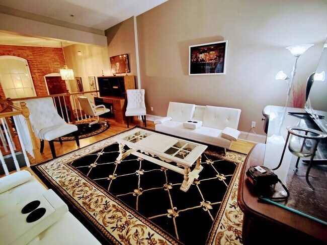 Foto del edificio - 317 W Fayette St