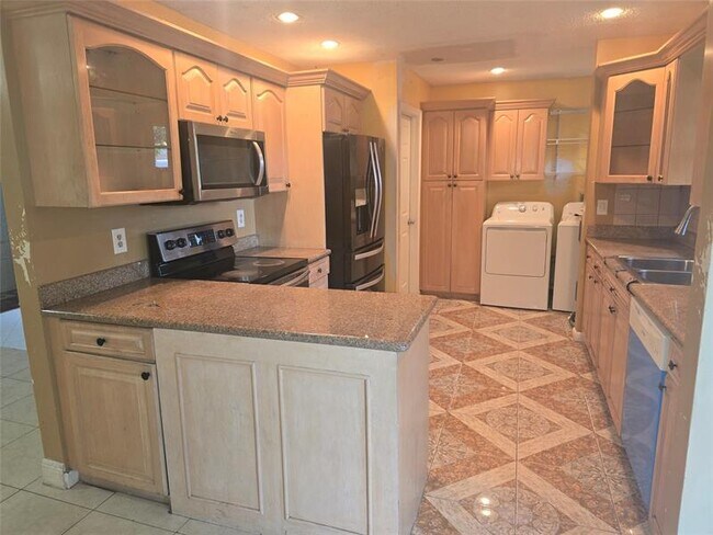 Foto del edificio - 8241 SW 4th St