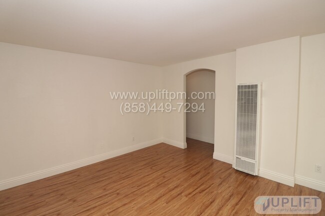 Building Photo - 2 Bed, 2 Bath Condo with Modern Upgrades A...