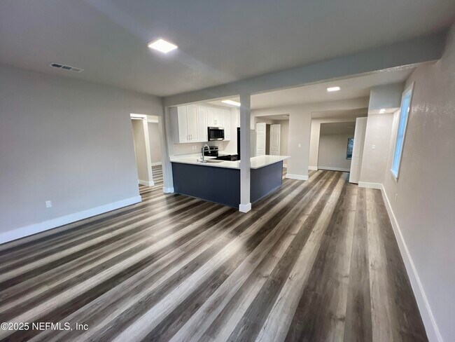 Foto del edificio - 3133 Gilmore St