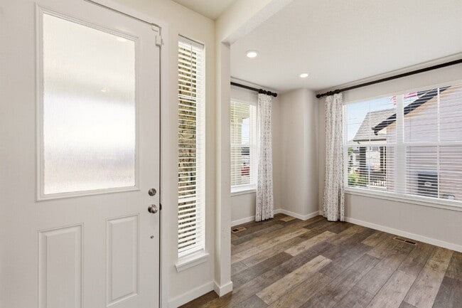 Building Photo - Spacious 4-Bedroom, 2.5 Baths in Elizabeth, CO