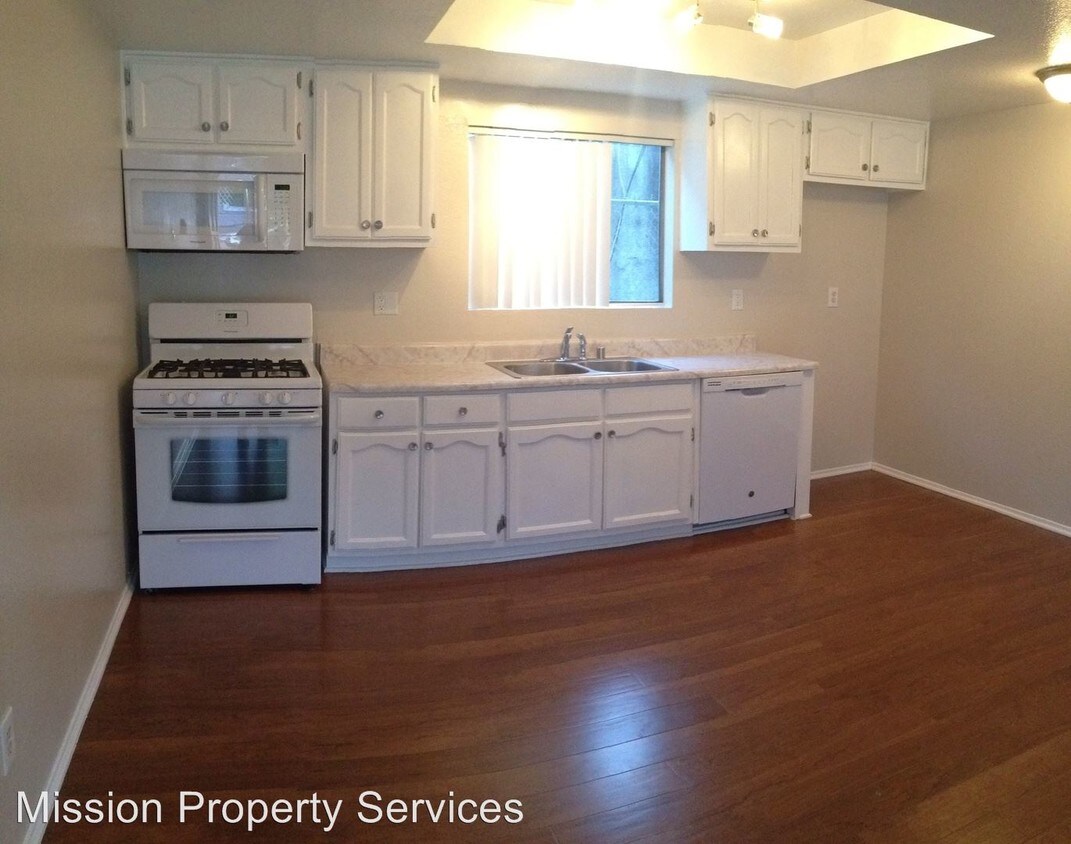 Foto principal - 223 N Mountain View Ave