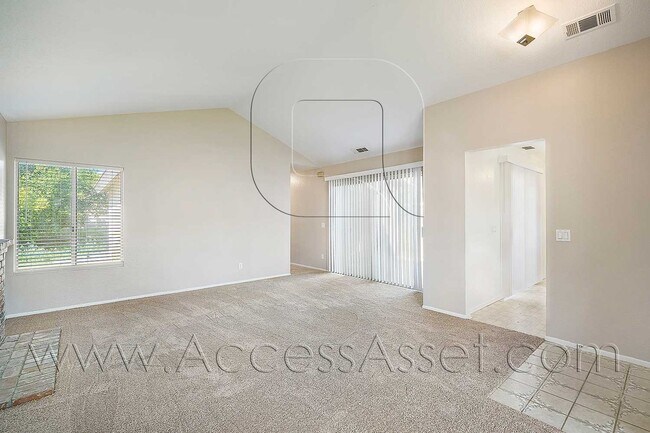 Foto del edificio - Charming 3 Bed/2 Bath Home In Highly Desir...