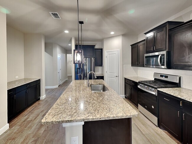 Foto del edificio - 2532 Emerald Springs Dr