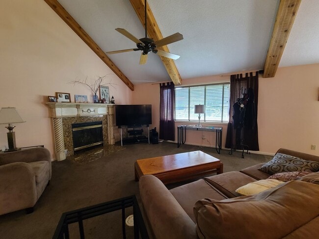Building Photo - Fully Furnished 3-Bedroom Home – Pet Frien...