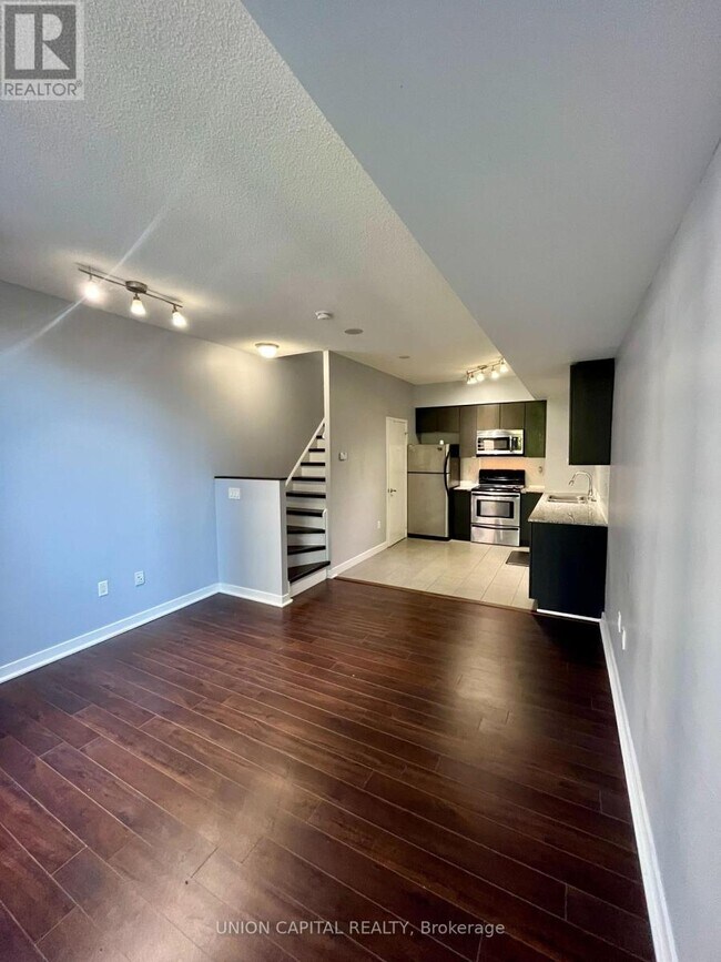 Building Photo - 15 Brunel Ct