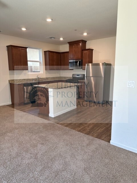 Building Photo - 638 Tillman Dr