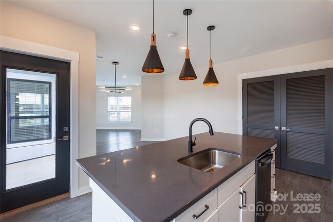 Foto del edificio - 3630 N Davidson St