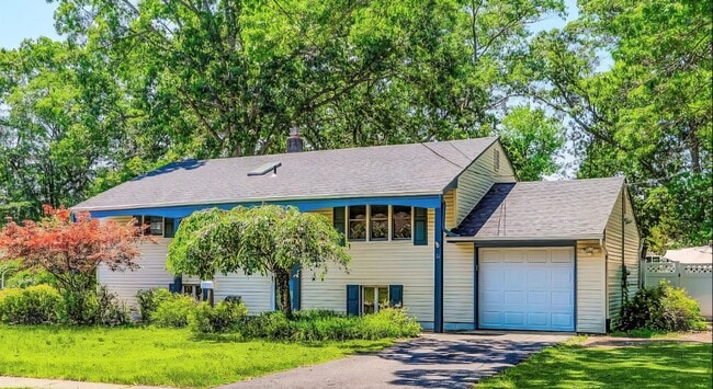 Building Photo - 23 Princeton Dr