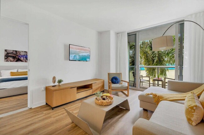 Foto del edificio - 2602 E Hallandale Beach Blvd