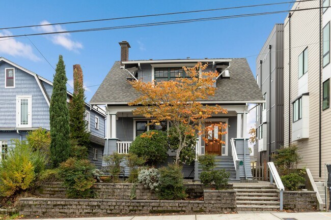 Building Photo - 3 Bd / 2.5 Ba Seattle Home