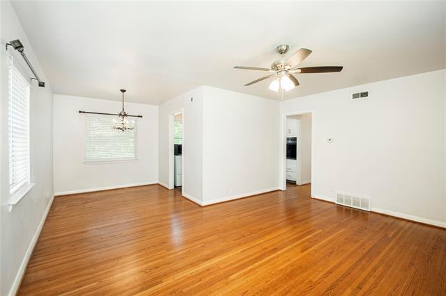 Building Photo - 3879 Clover Ln
