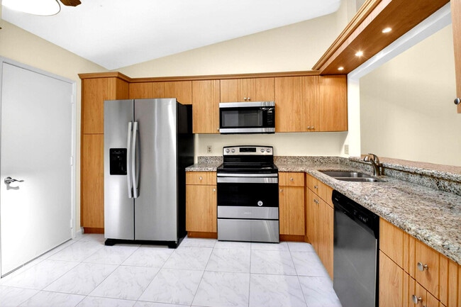 Building Photo - 10938 Roebelini Palm Ct